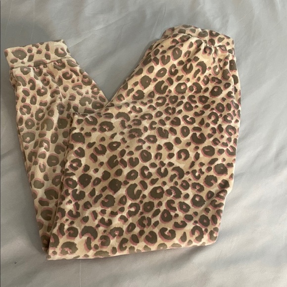 Velour Leopard Print Sweater and Pants set - Picture 8 of 9